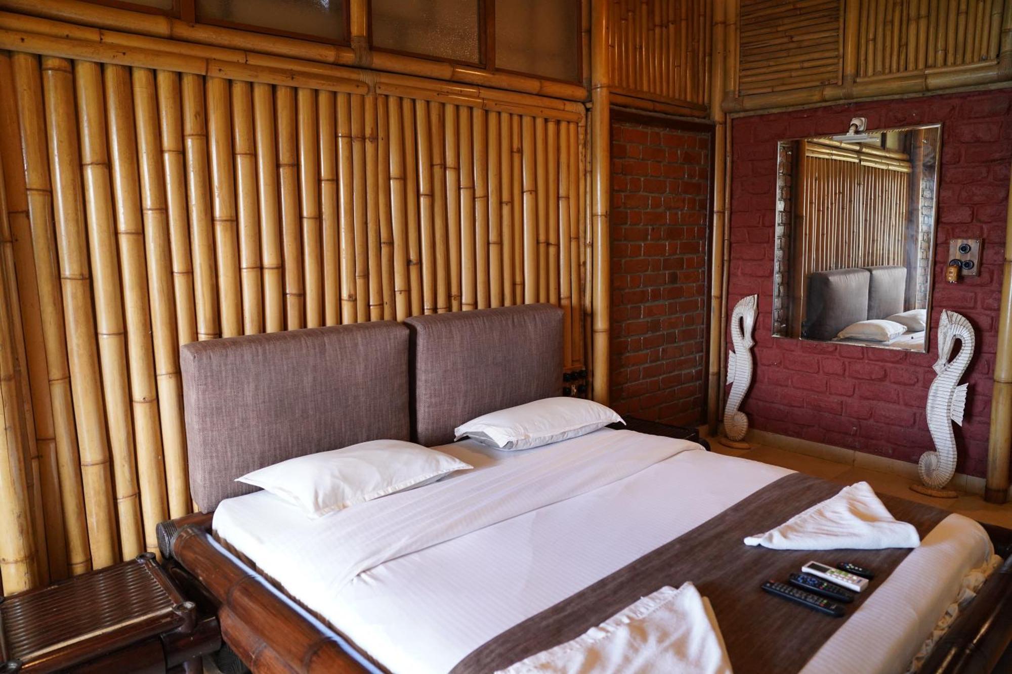 Bamboo And Bricks Resort Welhe Luaran gambar