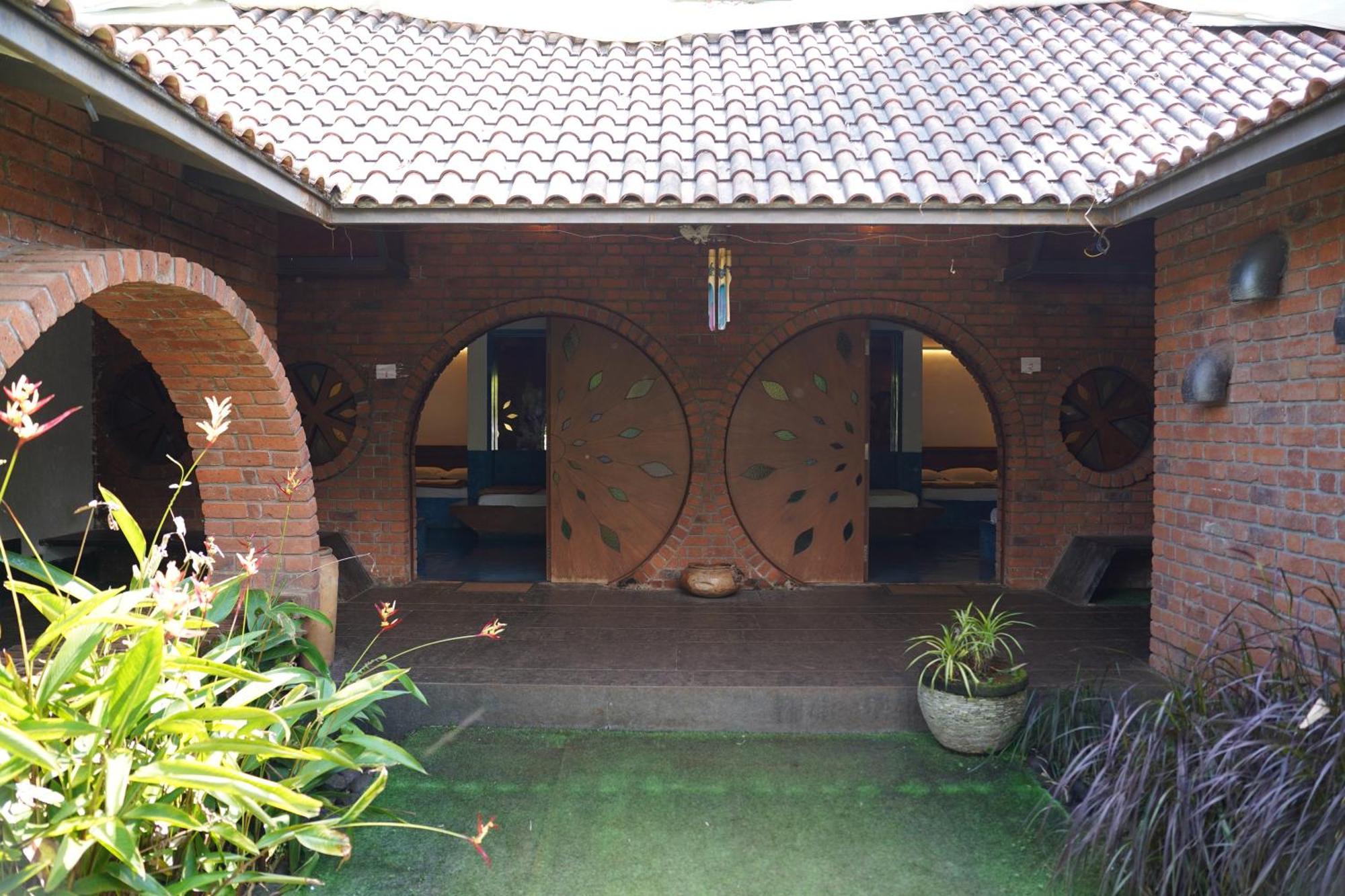 Bamboo And Bricks Resort Welhe Luaran gambar